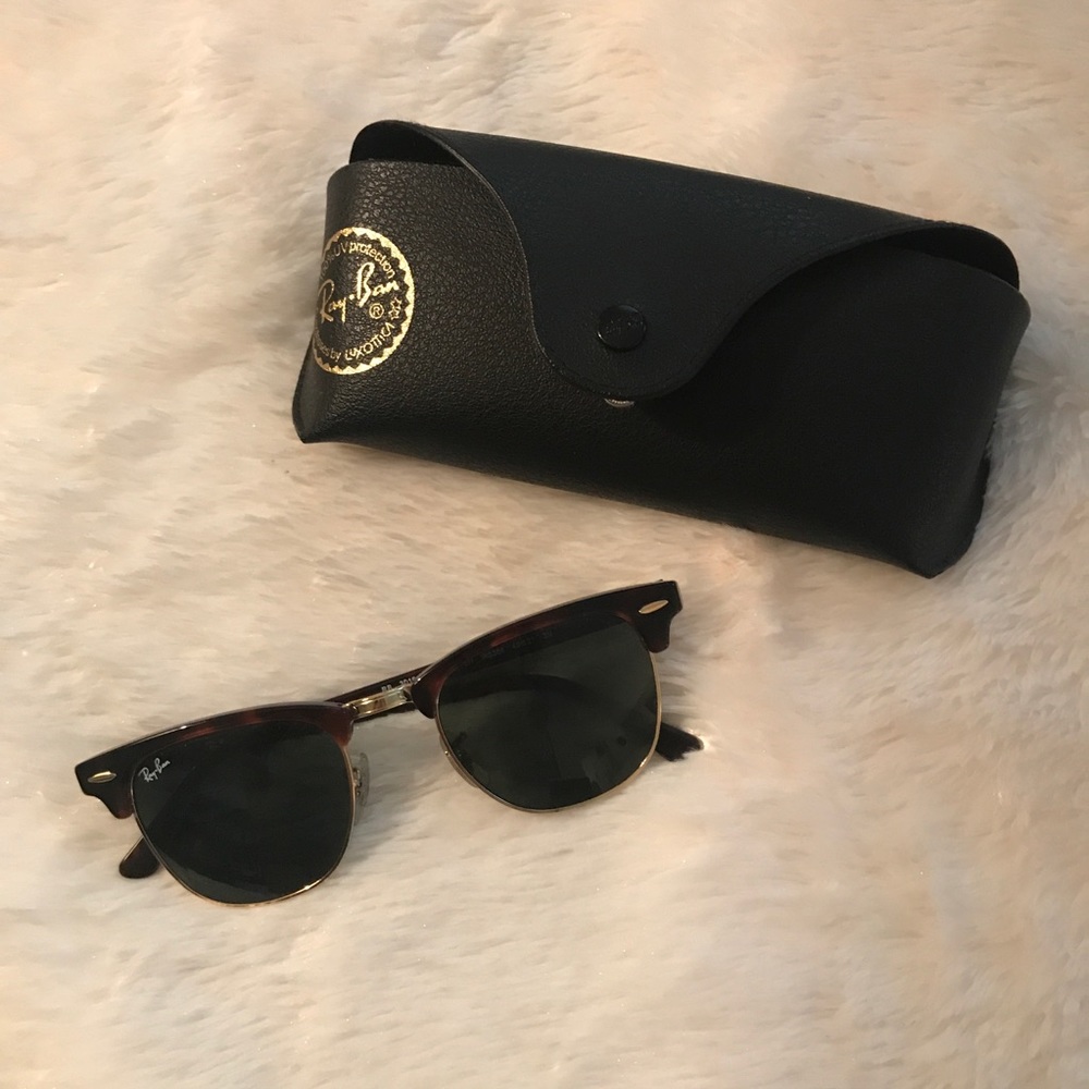 Ray-Ban Clubmaster Classic -- LIKE NEW!